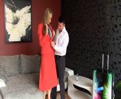 Молодую американку трахает на порно кастинге